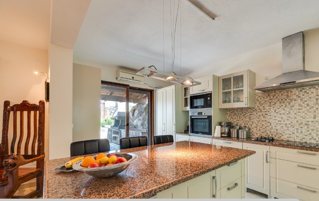  Image of House - 4 Bedrooms - 3 Bathrooms for Residential For Sale in Bar-Bar-Montenegro, Image 20